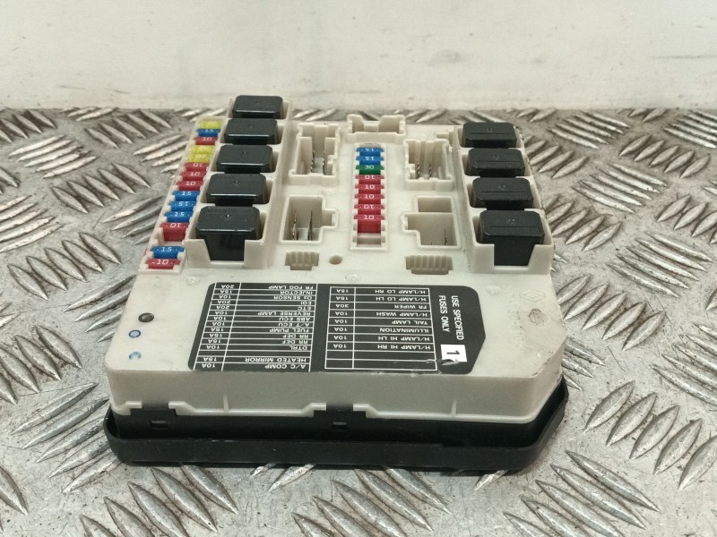 Recambio de caja reles / fusibles para nissan navara np300 caja/chasis (d40) 2.5 dci referencia OEM IAM 284B7EB310  