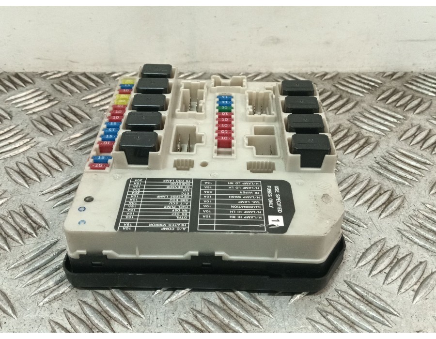 Recambio de caja reles / fusibles para nissan navara np300 caja/chasis (d40) 2.5 dci referencia OEM IAM 284B7EB310  