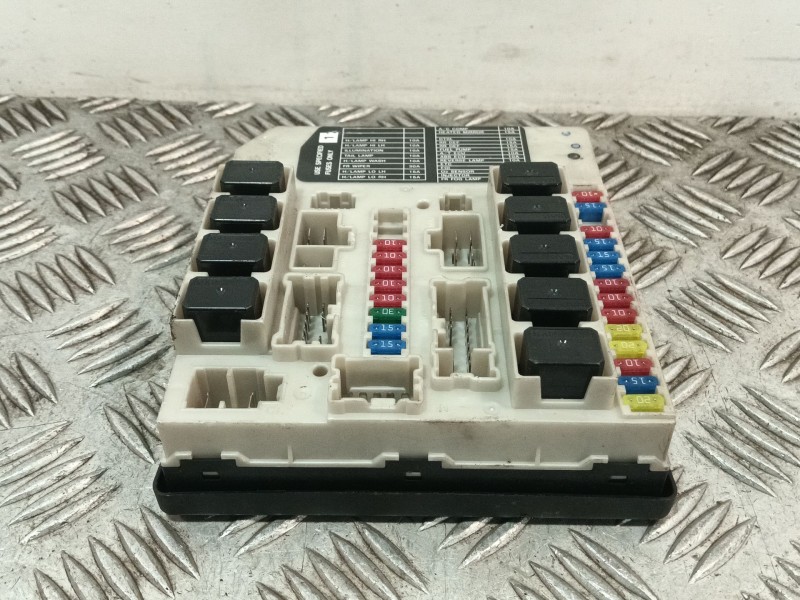 Recambio de caja reles / fusibles para nissan navara np300 caja/chasis (d40) 2.5 dci referencia OEM IAM 284B7EB310  