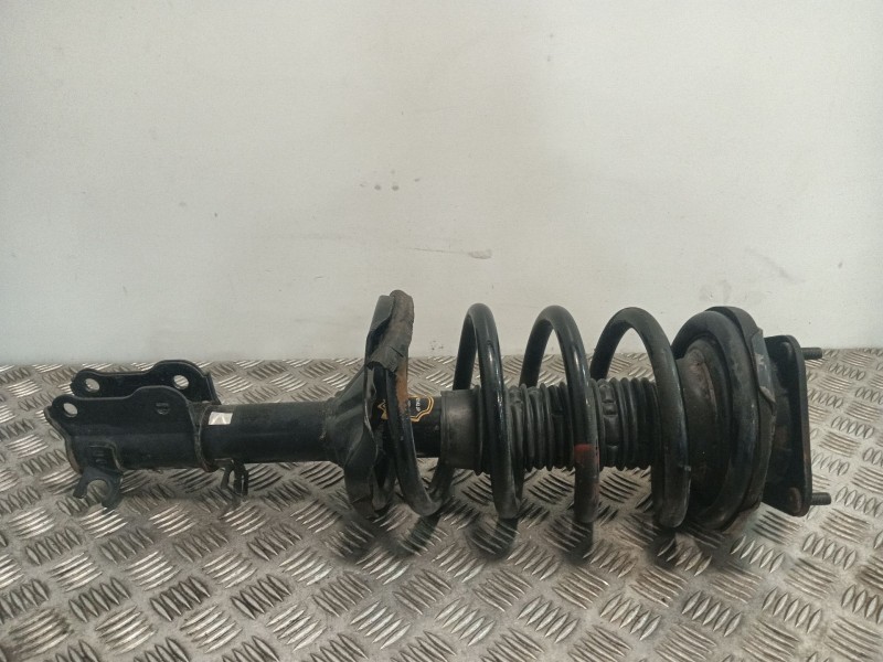 Recambio de amortiguador delantero derecho para kia carnival ii (gq) 2.9 crdi referencia OEM IAM 423142JP  