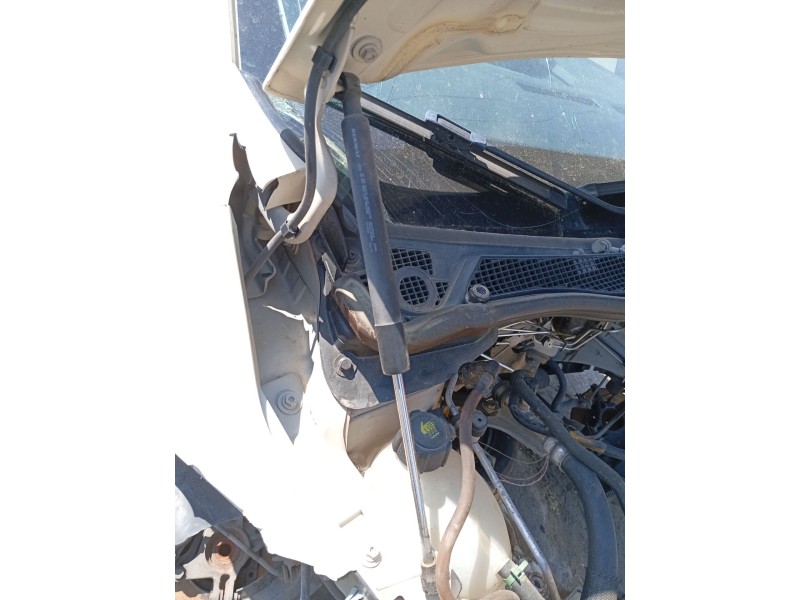 Recambio de amortiguadores capo para renault captur i (j5_, h5_) 1.5 dci 90 referencia OEM IAM   