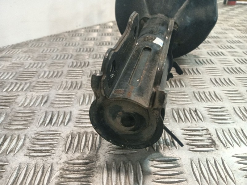 Recambio de amortiguador delantero derecho para kia carnival ii (gq) 2.9 crdi referencia OEM IAM 423142JP  