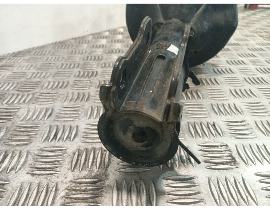 Recambio de amortiguador delantero derecho para kia carnival ii (gq) 2.9 crdi referencia OEM IAM 423142JP  