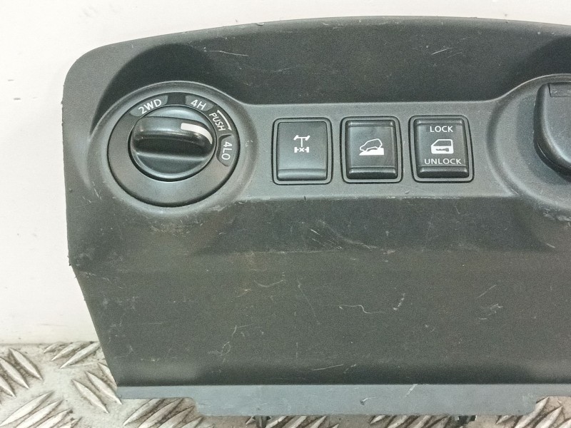 Recambio de mando multifuncion para nissan navara np300 pick-up (d23, d23t) 2.3 dci referencia OEM IAM 682464KJ0A  