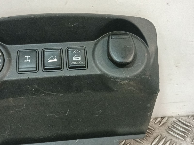 Recambio de mando multifuncion para nissan navara np300 pick-up (d23, d23t) 2.3 dci referencia OEM IAM 682464KJ0A  