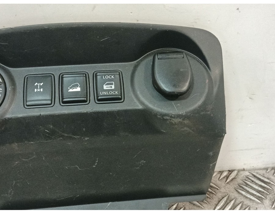 Recambio de mando multifuncion para nissan navara np300 pick-up (d23, d23t) 2.3 dci referencia OEM IAM 682464KJ0A  