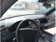 Recambio de salpicadero para mercedes-benz clase e (w210) e 280 (210.053) referencia OEM IAM 21068004879B50  