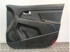 Recambio de guarnecido puerta delantera derecha para kia sportage iii (sl) 1.6 gdi referencia OEM IAM 823613U000 823203U000 