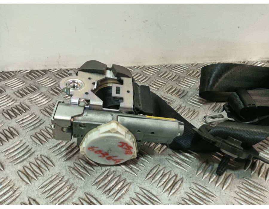 Recambio de cinturon seguridad delantero izquierdo para citroën c4 cactus 1.2 vti 82 referencia OEM IAM 98009730XX  