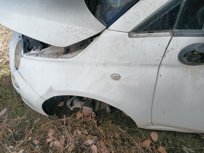 Recambio de aleta delantera izquierda para fiat 500 (312_) 1.3 d multijet (312axe1a) referencia OEM IAM 0000052015757  
