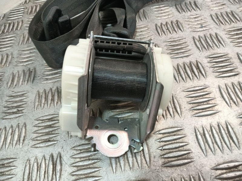Recambio de cinturon seguridad trasero derecho para citroën c4 cactus 1.2 vti 82 referencia OEM IAM 98009738XX  