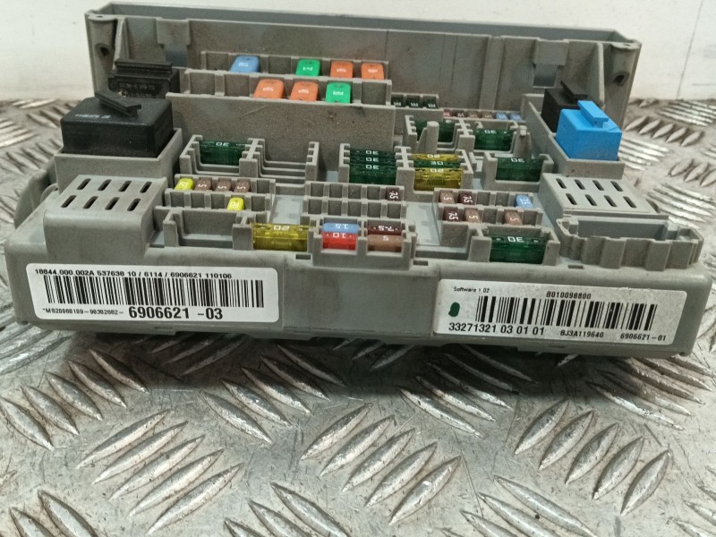 Recambio de caja reles / fusibles para bmw serie 3 berlina (e90) referencia OEM IAM 690662103 690662101 