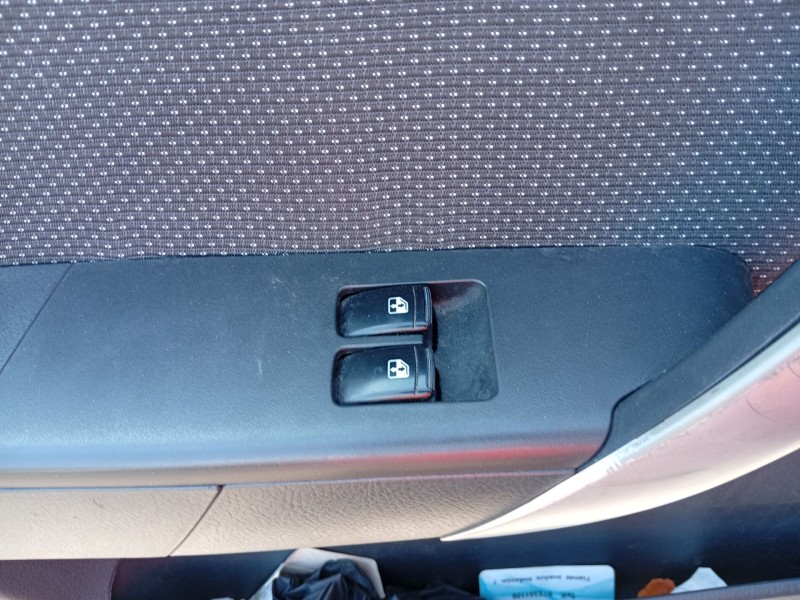 Recambio de mando elevalunas delantero izquierdo para chevrolet aveo / kalos hatchback (t250, t255) 1.2 referencia OEM IAM 96652