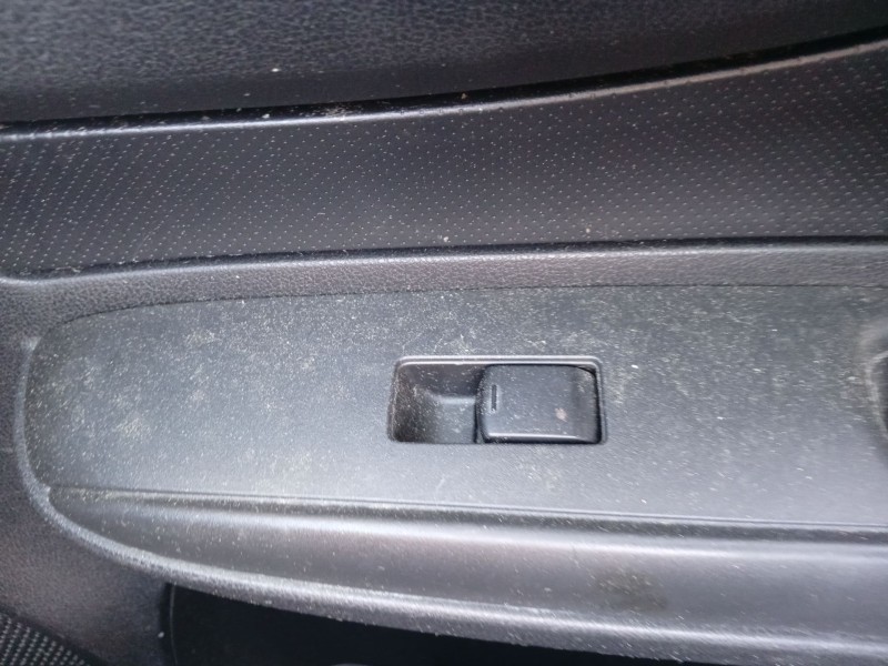 Recambio de mando elevalunas delantero derecho para nissan note (e12) 1.5 dci referencia OEM IAM 254111FA0A  