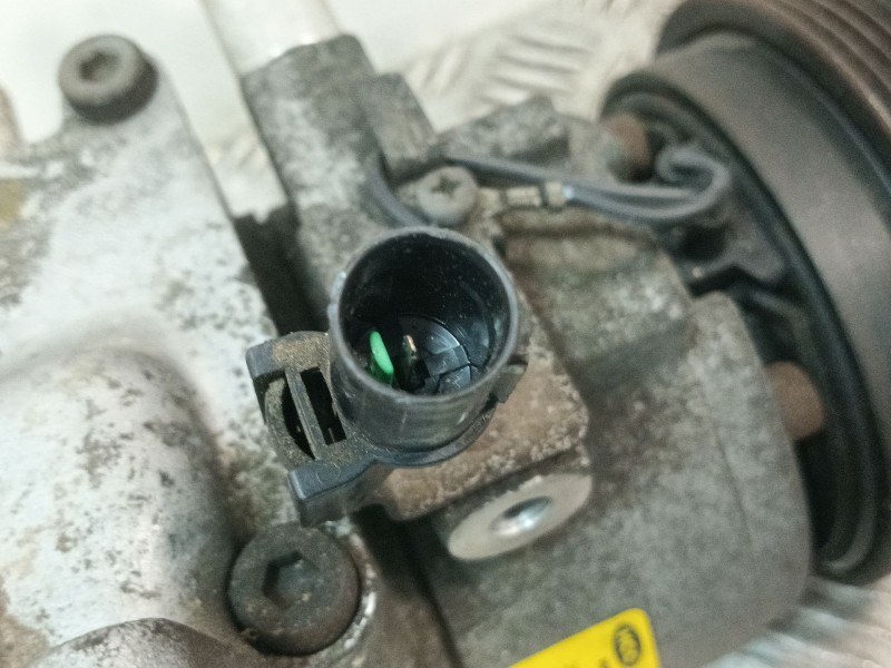Recambio de compresor aire acondicionado para hyundai matrix (fc) 1.6 referencia OEM IAM CD1AA02 FD46XG 