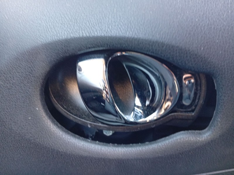 Recambio de maneta interior delantera derecha para nissan note (e12) 1.5 dci referencia OEM IAM 806701HA0A  