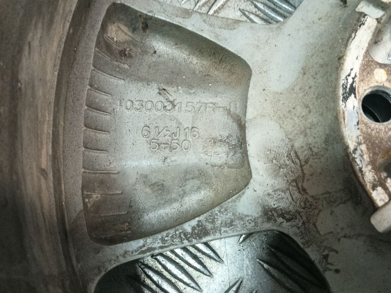 Recambio de llanta para dacia duster (hs_) 1.5 dci (hsaj) referencia OEM IAM 403003062R 403003157R 