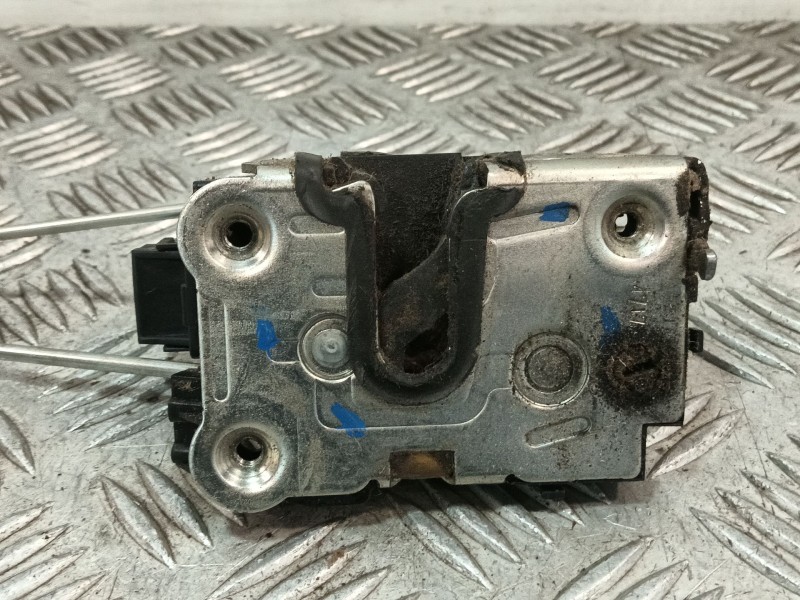 Recambio de cerradura puerta trasera derecha para dacia lodgy stepway referencia OEM IAM 825020953R  