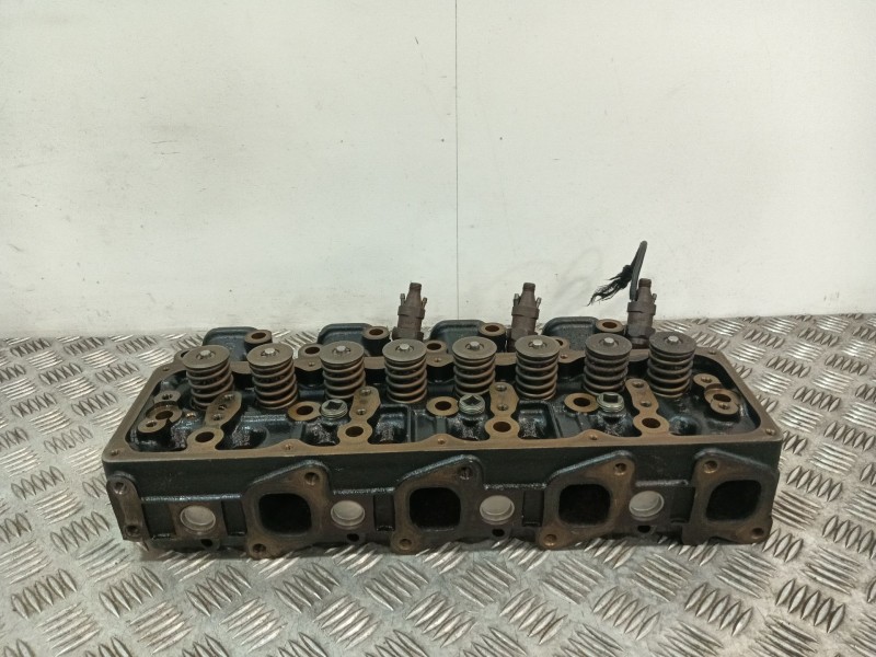 Recambio de culata para nissan terrano/terrano.ii (r20) 2.7 turbodiesel referencia OEM IAM 7F448 TD27TI 