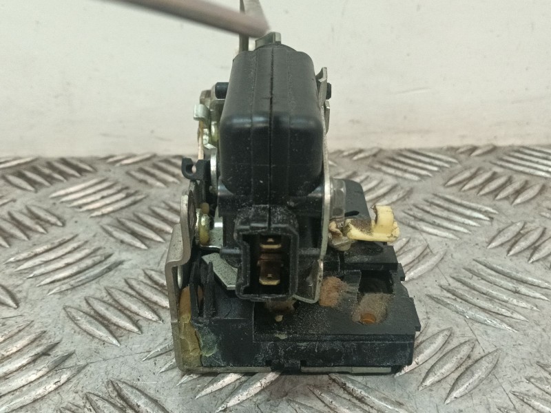 Recambio de cerradura puerta trasera izquierda para dacia sandero (bs_) 1.2 16v referencia OEM IAM 8200735248  