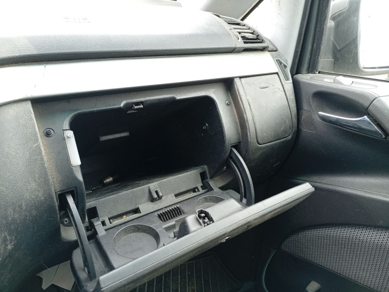 Recambio de guantera para mercedes-benz viano (w639) cdi 2.2 (639.811, 639.813, 639.815, 639.711, 639.713) referencia OEM IAM 63