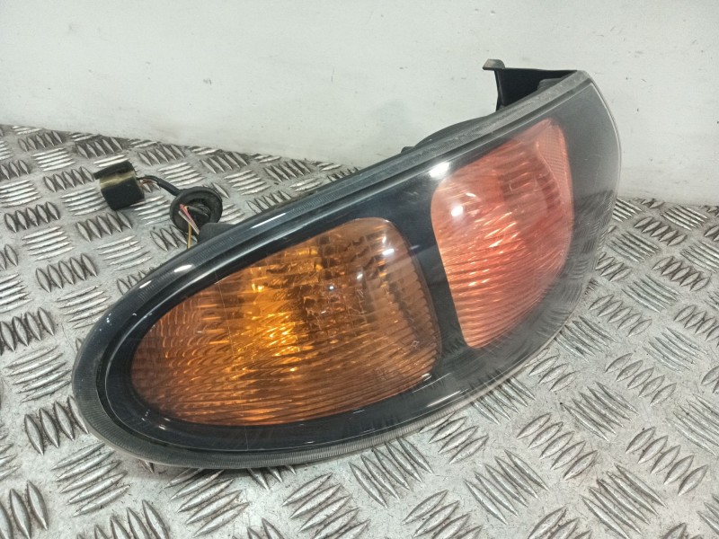 Recambio de piloto trasero izquierdo para daewoo lanos (klat) 1.3 referencia OEM IAM 305895L  