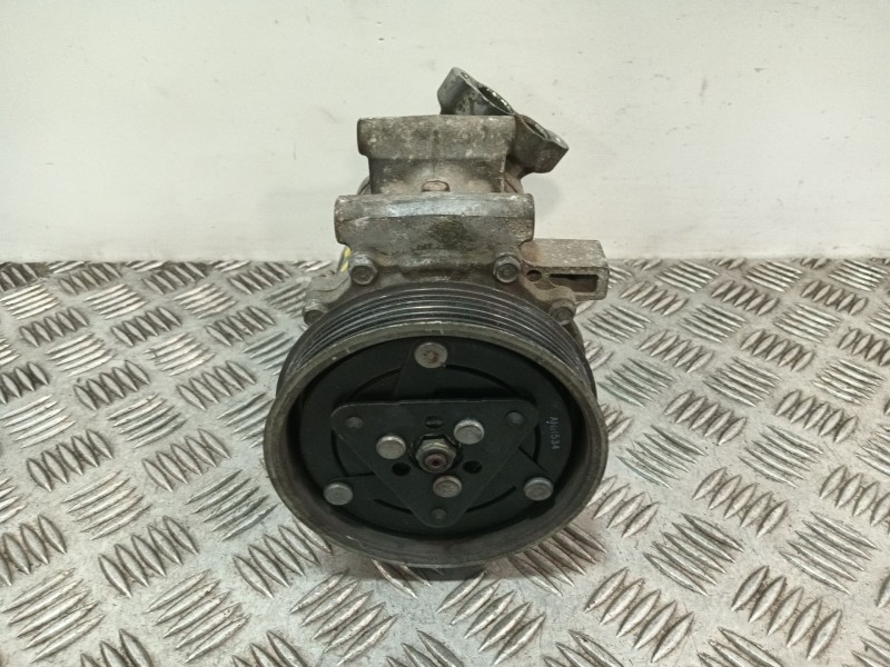 Recambio de compresor aire acondicionado para renault clio iii referencia OEM IAM 8200953359A SD6VDAF 