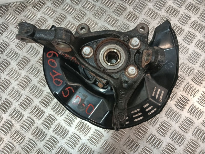 Recambio de mangueta delantera derecha para toyota c-hr (_x1_) 1.8 hybrid (zyx10_, zyx11_) referencia OEM IAM 43211F4010  