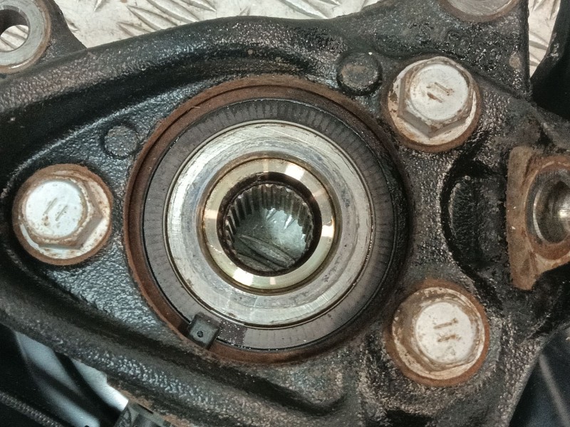 Recambio de mangueta delantera derecha para toyota c-hr (_x1_) 1.8 hybrid (zyx10_, zyx11_) referencia OEM IAM 43211F4010  