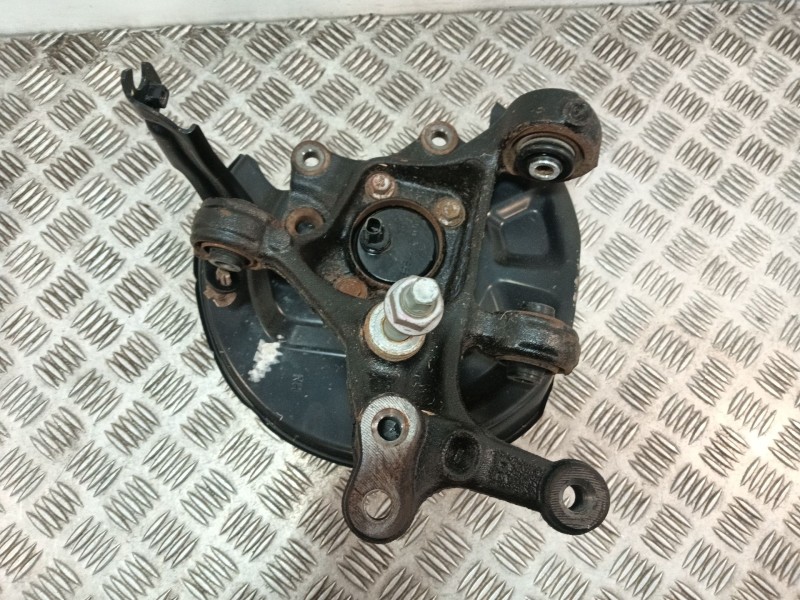 Recambio de mangueta trasera derecha para toyota c-hr (_x1_) 1.8 hybrid (zyx10_, zyx11_) referencia OEM IAM 42304F4031  