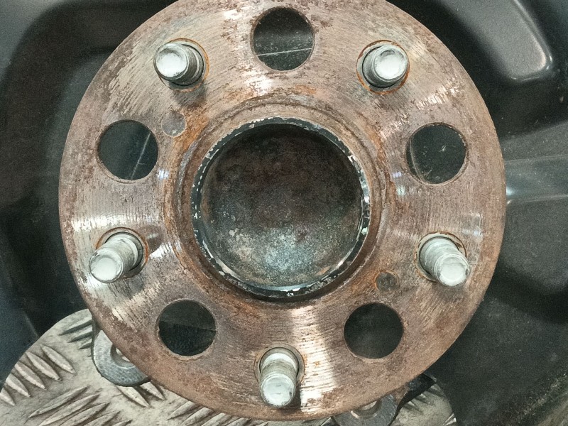 Recambio de mangueta trasera derecha para toyota c-hr (_x1_) 1.8 hybrid (zyx10_, zyx11_) referencia OEM IAM 42304F4031  