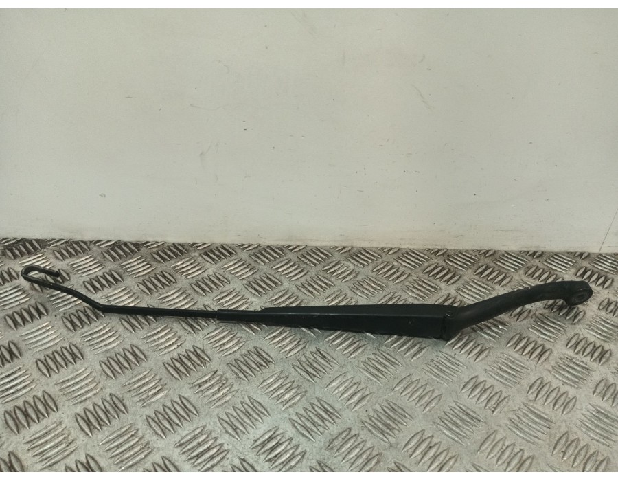 Recambio de brazo limpia delantero izquierdo para peugeot 307 (3a/c) 2.0 hdi 90 referencia OEM IAM 9634371280  