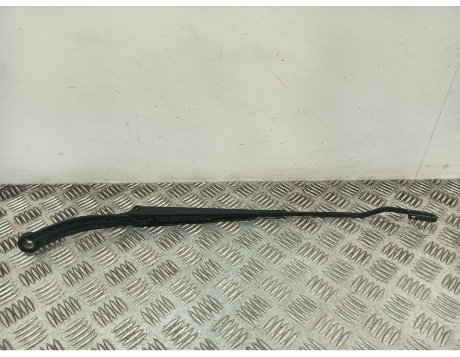 Recambio de brazo limpia delantero izquierdo para peugeot 307 (3a/c) 2.0 hdi 90 referencia OEM IAM 9634371280  