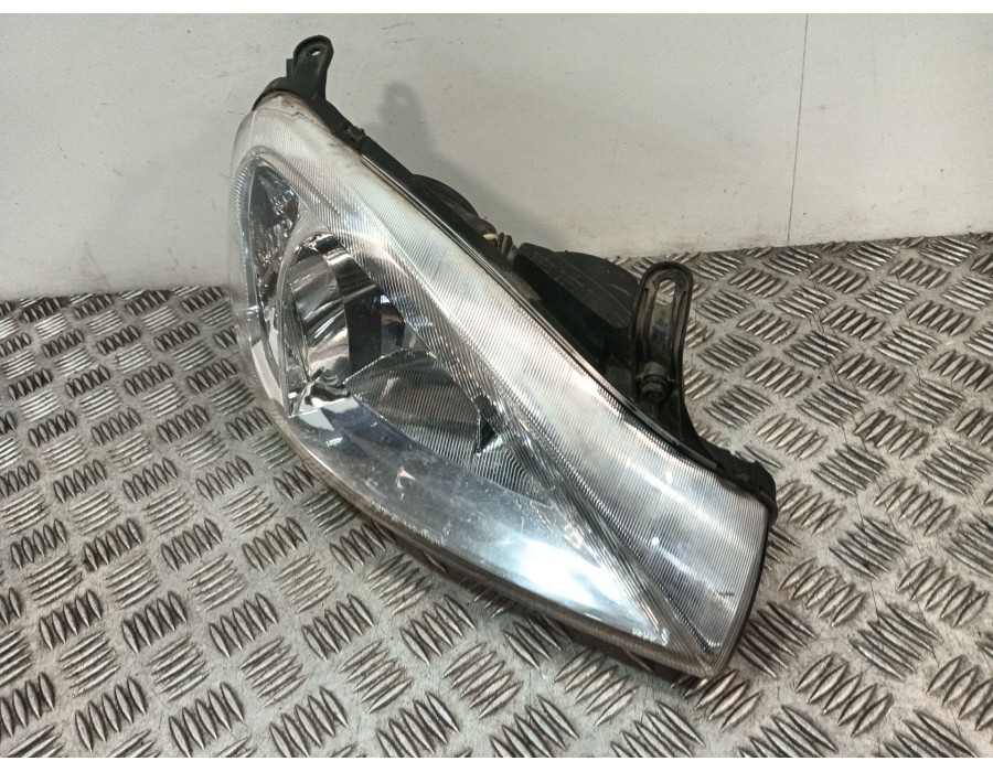 Recambio de faro derecho para opel corsa c (x01) 1.0 (f08, f68) referencia OEM IAM   