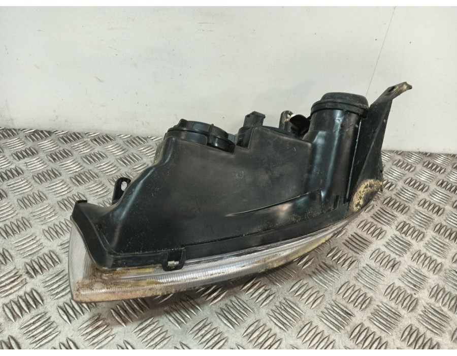 Recambio de faro derecho para opel corsa c (x01) 1.0 (f08, f68) referencia OEM IAM   