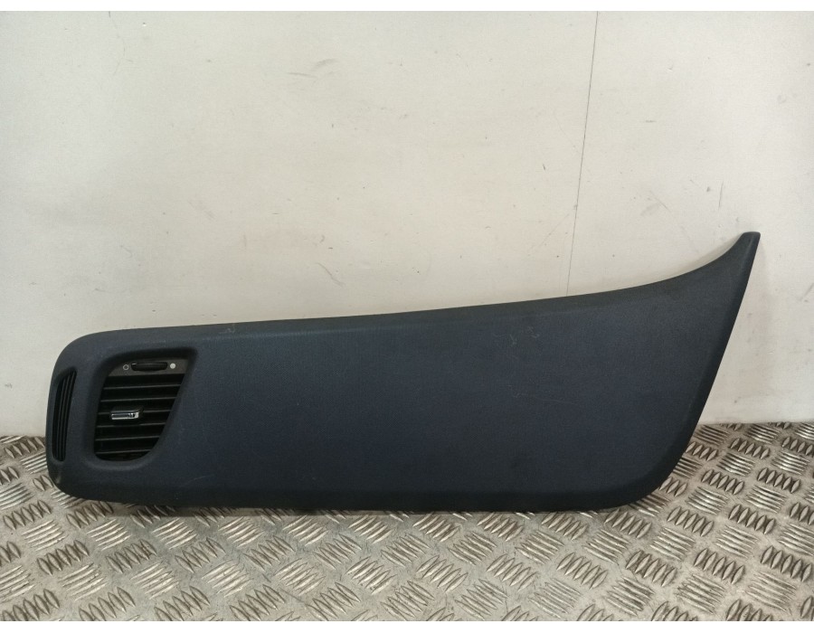 Recambio de moldura para iveco daily vi furgoneta 35s18, 35c18, 40c18, 50c18, 60c18, 65c18, 70c18 referencia OEM IAM 5801586542 