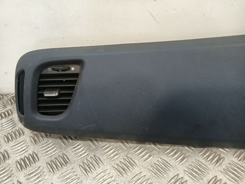 Recambio de moldura para iveco daily vi furgoneta 35s18, 35c18, 40c18, 50c18, 60c18, 65c18, 70c18 referencia OEM IAM 5801586542 