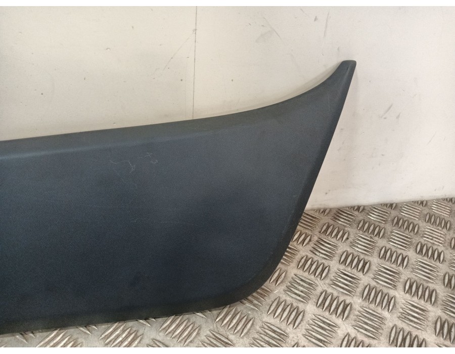 Recambio de moldura para iveco daily vi furgoneta 35s18, 35c18, 40c18, 50c18, 60c18, 65c18, 70c18 referencia OEM IAM 5801586542 