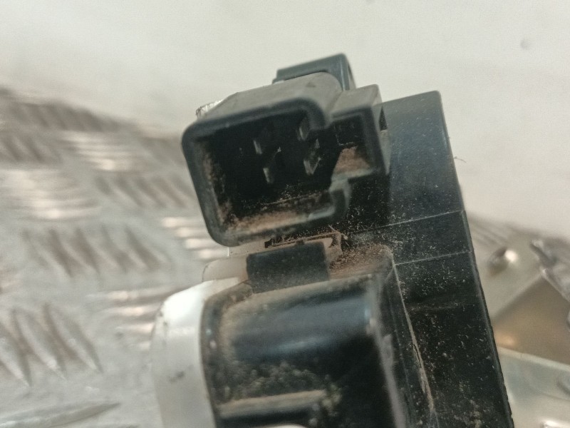 Recambio de cerradura maletero / porton para mazda 3 berlina (bp) referencia OEM IAM A8630  