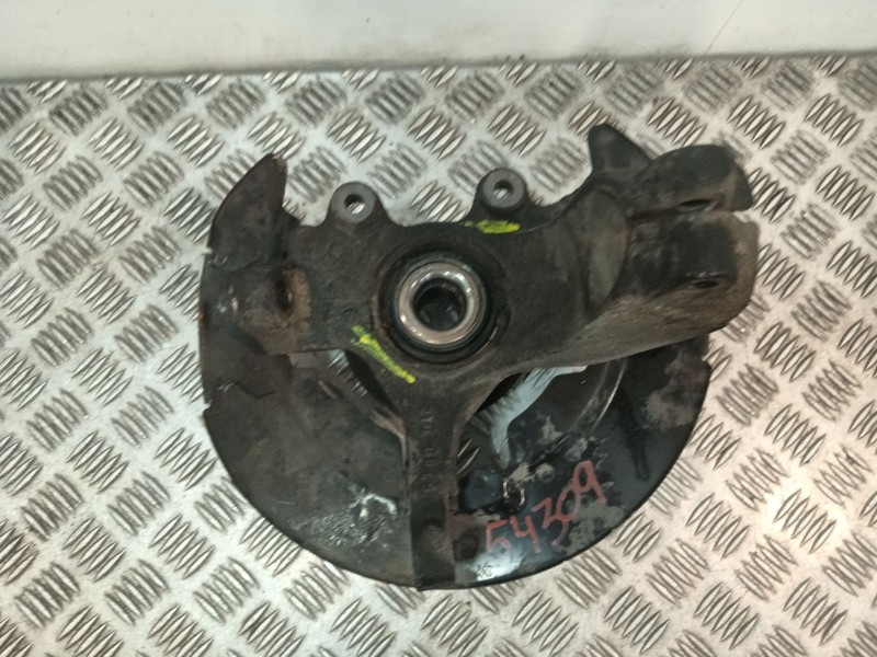 Recambio de mangueta delantera derecha para volvo c30 2.0 diesel cat referencia OEM IAM 3M513K170  
