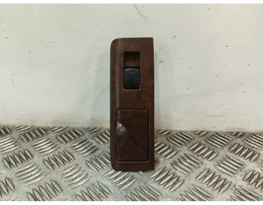 Recambio de mando elevalunas trasero derecho para nissan pathfinder (r51) 2.5 dci xe referencia OEM IAM 82960EB360  