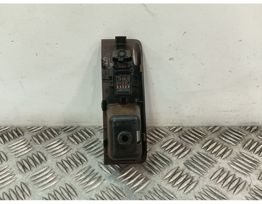 Recambio de mando elevalunas trasero derecho para nissan pathfinder (r51) 2.5 dci xe referencia OEM IAM 82960EB360  