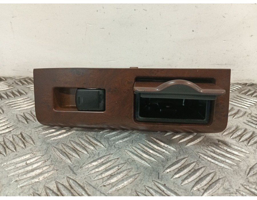 Recambio de mando elevalunas trasero derecho para nissan pathfinder (r51) 2.5 dci xe referencia OEM IAM 82960EB360  