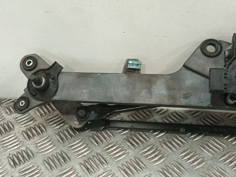 Recambio de motor limpia delantero para kia carnival 2.9 crdi cat referencia OEM IAM KAC2LH  