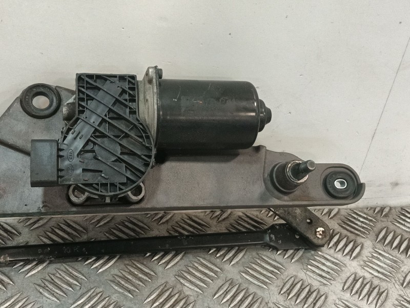 Recambio de motor limpia delantero para kia carnival 2.9 crdi cat referencia OEM IAM KAC2LH  