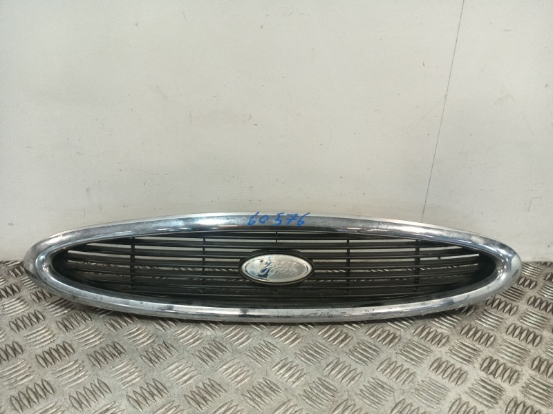 Recambio de rejilla delantera para ford mondeo ii (bap) 2.5 24v referencia OEM IAM 96BG8200  