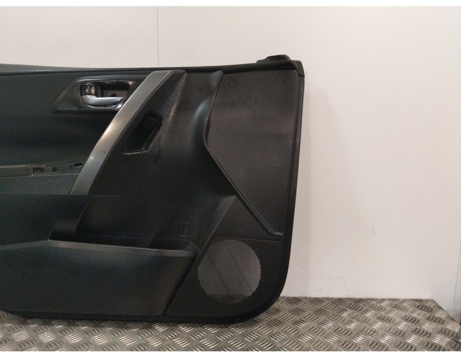Recambio de guarnecido puerta delantera izquierda para toyota auris (_e18_) 1.4 d-4d (nde180_) referencia OEM IAM 6777802280  