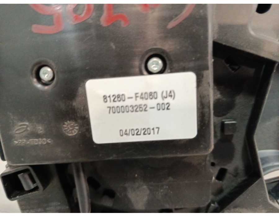 Recambio de luz interior para toyota c-hr (_x1_) 1.8 hybrid (zyx10_, zyx11_) referencia OEM IAM 81260F4060  