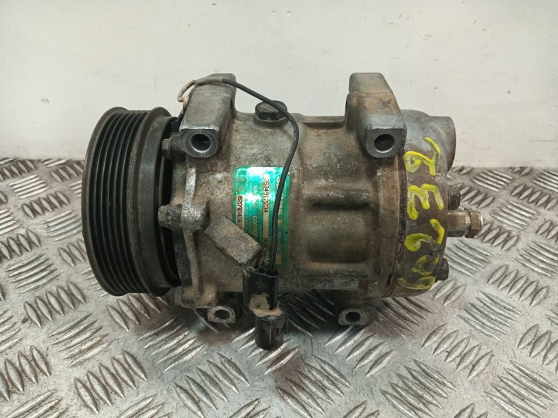 Recambio de compresor aire acondicionado para volvo v40 station wagon (645) 1.9 di referencia OEM IAM 8200040681  