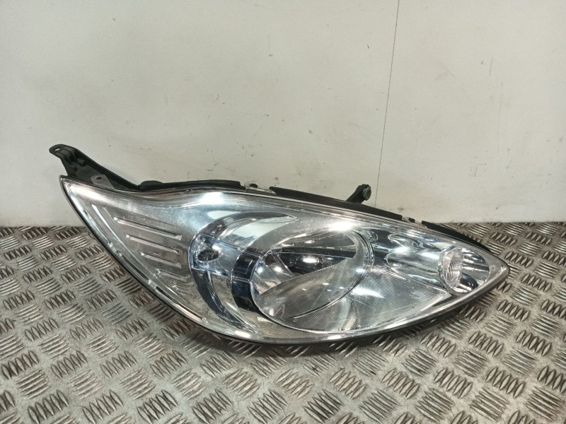Recambio de faro derecho para ford ka (ru8) 1.2 referencia OEM IAM 1566724 20B779B 